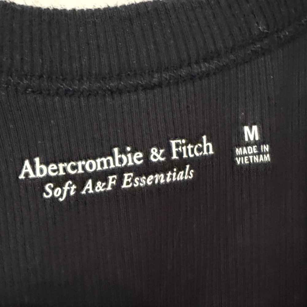 Abercrombie & Fitch Essential Rib Tuckable Scoopneck Tank - Picture 5 of 6